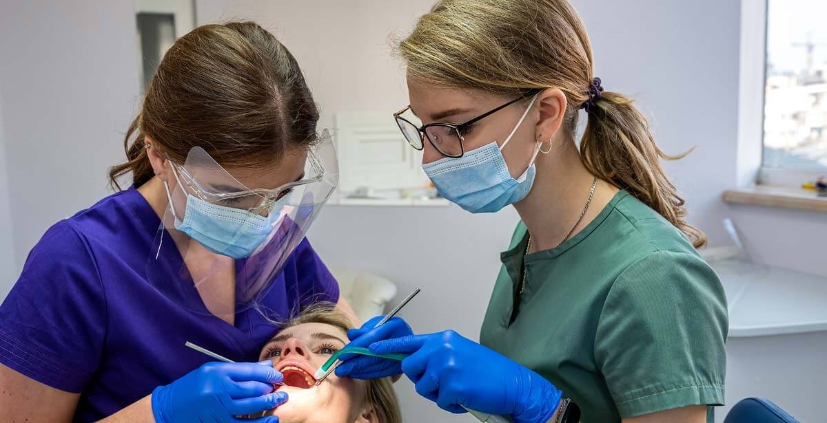 Become a Dental Assistant to Explore the World of Dentistry